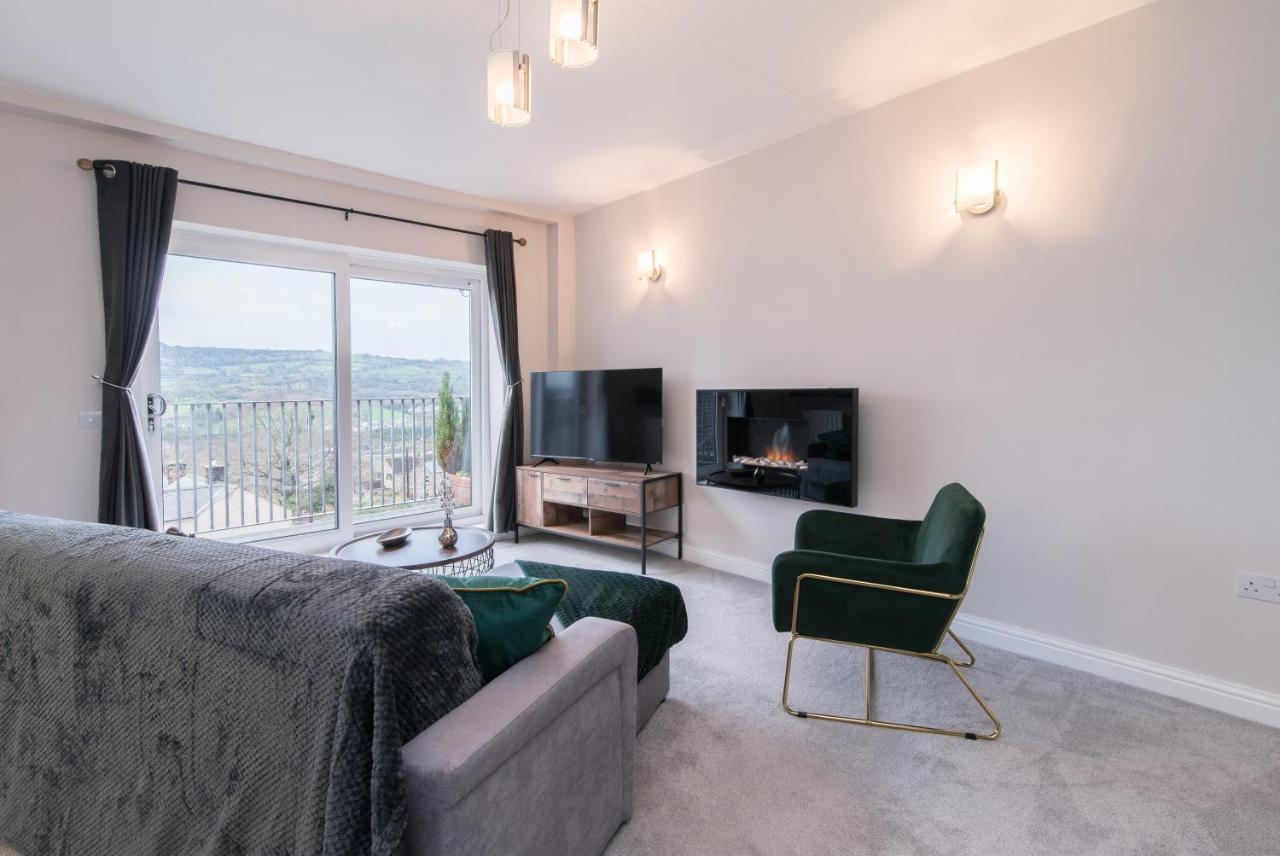 Immaculate 3 Bed House - Stunning Balcony Views Apartment Matlock  Exterior photo