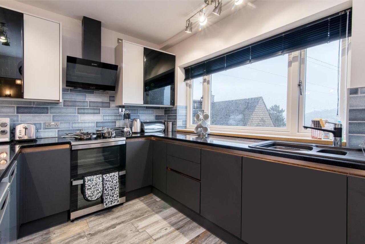 Immaculate 3 Bed House - Stunning Balcony Views Apartment Matlock  Exterior photo