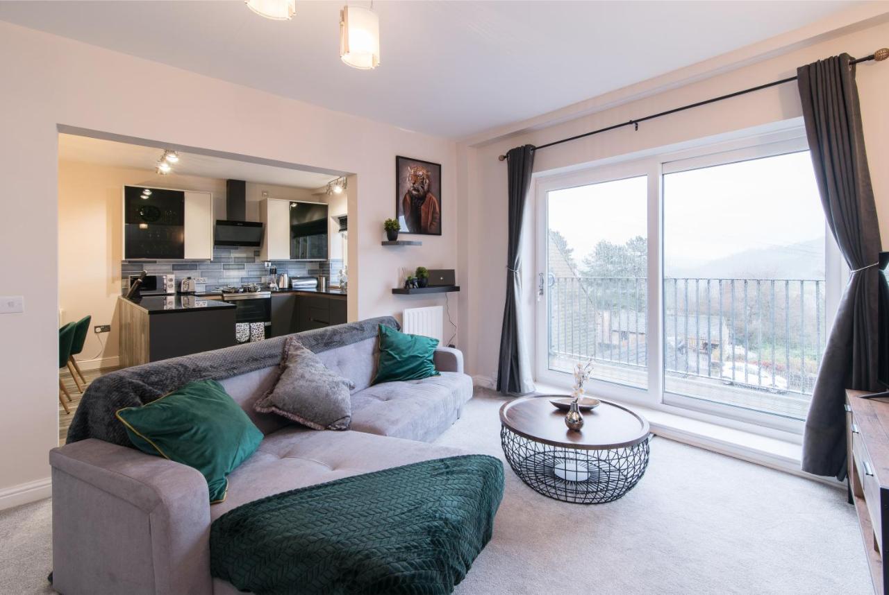 Immaculate 3 Bed House - Stunning Balcony Views Apartment Matlock  Exterior photo